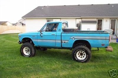 4X4 V8 LUV.jpg